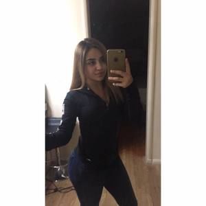 Meet your Posher, Elizabeth